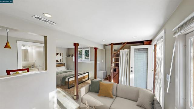 5716 Merriewood Drive, Oakland CA: https://media.crmls.org/mediaz/1c67e22d-9db2-4201-a863-c6d70a3dee5d.jpg
