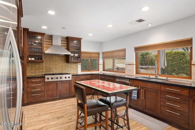 3294 Sierra Drive, Westlake Village CA: https://media.crmls.org/mediaz/1c68585e-2558-4528-bb6d-4a90dc8aaa94.jpg