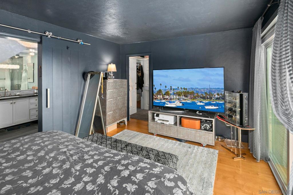 MLS #250032243SD image #33