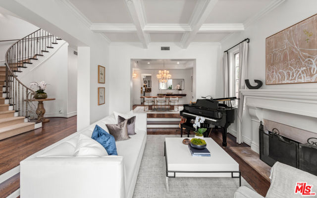 327 EUCLID Street photo 4