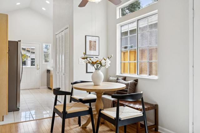 280 College Avenue, Mountain View CA: https://media.crmls.org/mediaz/1c69060b-ea6e-42f2-801c-b0ddba9c59ed.jpg