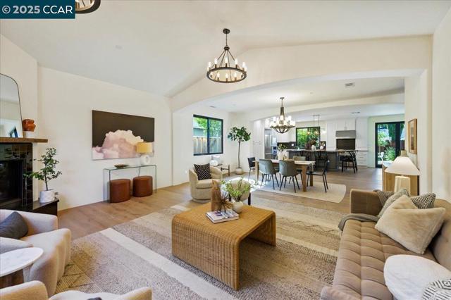 132 Quinterra Ln, Danville CA: https://media.crmls.org/mediaz/1c69a038-ceb1-4b94-8804-c06dfd52732e.jpg
