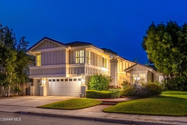 11556 Coralberry Court, Moorpark CA: https://media.crmls.org/mediaz/1c69eecc-0e79-4b12-a7c3-e61d1ed65772.jpg