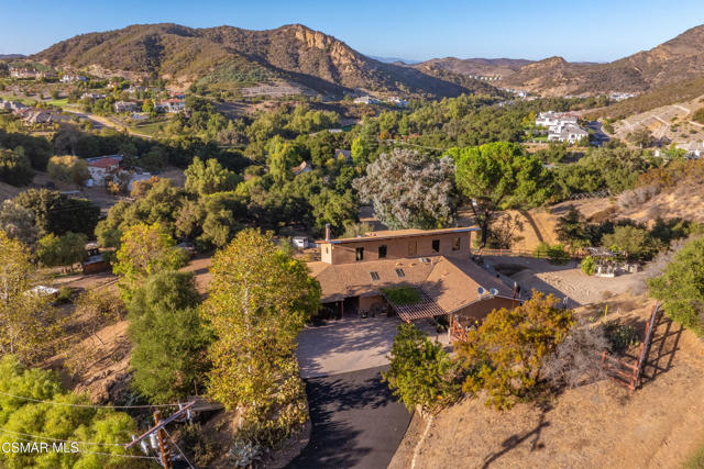 356 E Carlisle Road, Thousand Oaks CA: https://media.crmls.org/mediaz/1c6a2664-8399-45df-a3ac-bc2fc5be8bd8.jpg