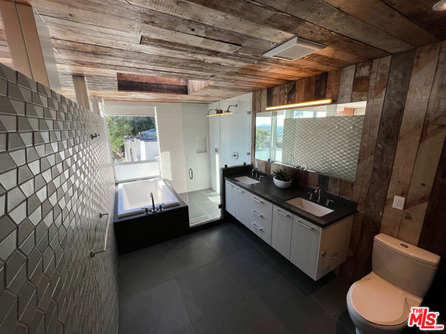 7650 Curson Terrace, Los Angeles CA: https://media.crmls.org/mediaz/1c6bcd69-6ad0-40b2-bd62-f5a60ee63919.jpg