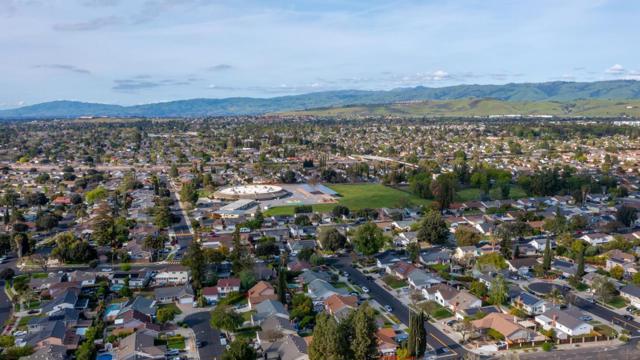 462 Madison Drive, San Jose CA: https://media.crmls.org/mediaz/1c6dfcab-3d01-49b3-971e-fda1422a0664.jpg