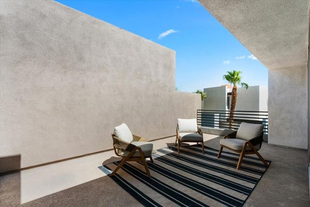 252 Breeze Loop, Palm Springs CA: https://media.crmls.org/mediaz/1c6eee55-fc0f-4dc2-bbdb-48cfb9007133.jpg