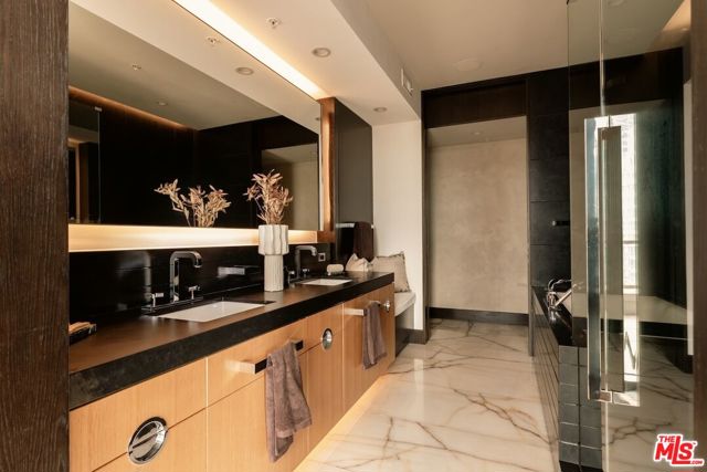 3 Bed Home for Sale in Los Angeles, California