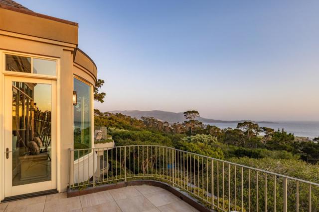 1564 Sonado Road, Pebble Beach CA: https://media.crmls.org/mediaz/1c718cf3-3721-4114-875d-6d71ea390982.jpg