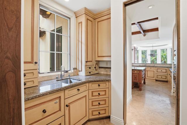 Image 9 of 67 For 7206 Aviara Drive