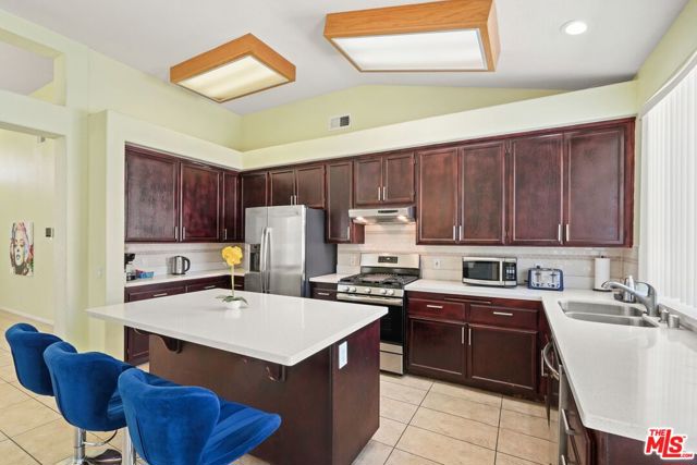 69730 Mccallum Way, Cathedral City CA: https://media.crmls.org/mediaz/1c71bd87-bd43-432a-8b46-2339469097a7.jpg