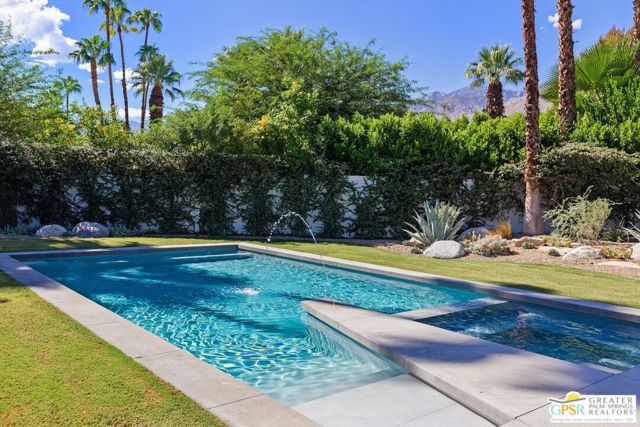 599 N Tercero Circle, Palm Springs, CA 92262