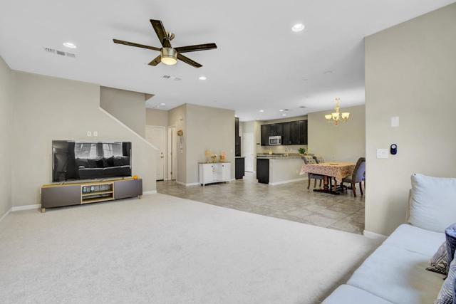 7934 Spanish Oak Circle, Gilroy CA: https://media.crmls.org/mediaz/1c71e50d-2c6e-4f8b-8b0a-14ca66c124a3.jpg