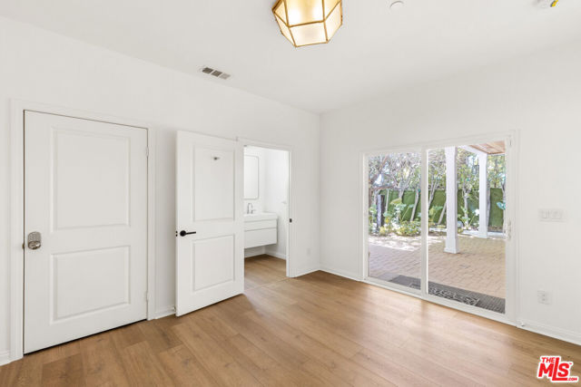 7676 Coldwater Canyon Court, North Hollywood CA: https://media.crmls.org/mediaz/1c7248a9-ea6e-4842-b250-2574c719c838.jpg