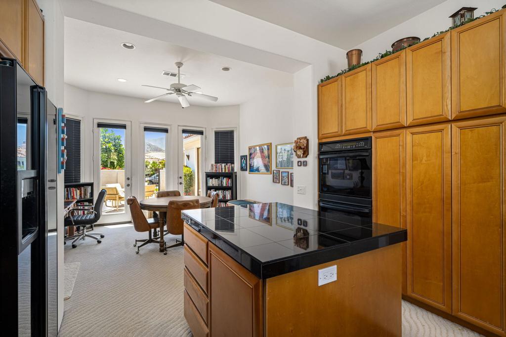 https://media.crmls.org/mediaz/1c726387-4c3f-454a-99cf-d4a0f06ecf34.jpg?preset=X-Large