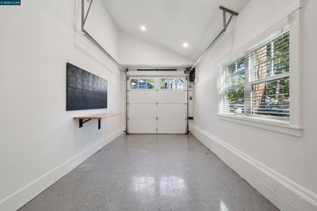 973 4Th St, Lafayette CA: https://media.crmls.org/mediaz/1c72ab6b-4595-4000-9bd3-7e33a4695d46.jpg