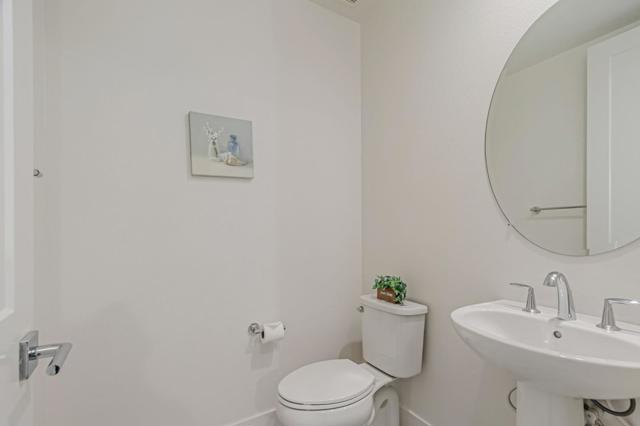 1809 Joshua Tree Circle, Milpitas CA: https://media.crmls.org/mediaz/1c72f40a-acb2-4d71-9f38-ecf1d586dc88.jpg