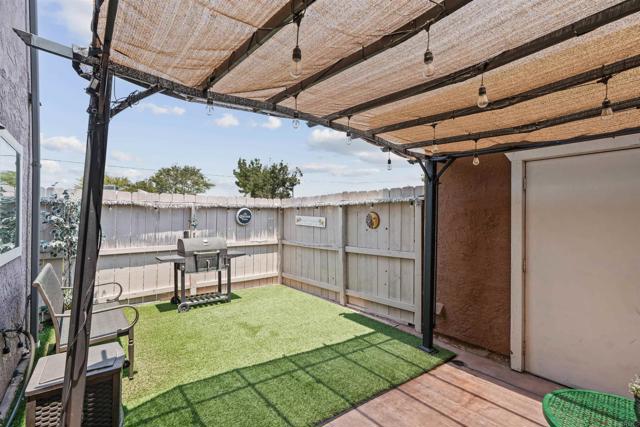 Detail Gallery Image 11 of 24 For 1463 N Broadway a,  Escondido,  CA 92026 - 2 Beds | 1/1 Baths