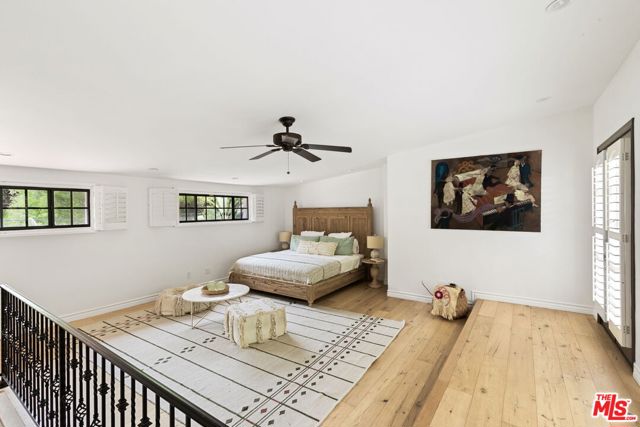 1508 N Beverly Glen Boulevard, Los Angeles CA: https://media.crmls.org/mediaz/1c73af0e-faa0-4e50-be49-c2b92975f366.jpg