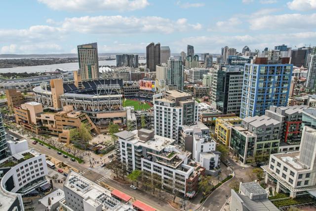 206 Park Blvd, San Diego CA: https://media.crmls.org/mediaz/1c75554f-3e4e-47f1-8e2c-2a874cfdf057.jpg
