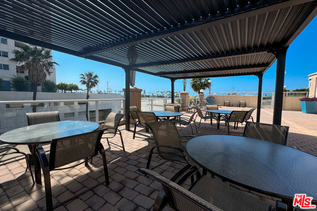488 E Ocean Boulevard, Long Beach CA: https://media.crmls.org/mediaz/1c75928a-7675-4e4e-b662-4622d866e91b.jpg