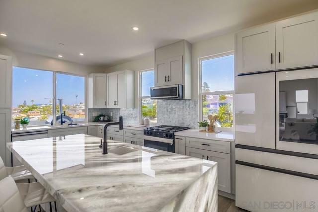 4607 Santa Cruz, San Diego CA: https://media.crmls.org/mediaz/1c76028d-29d5-4d33-b7b4-cbfecb14273b.jpg