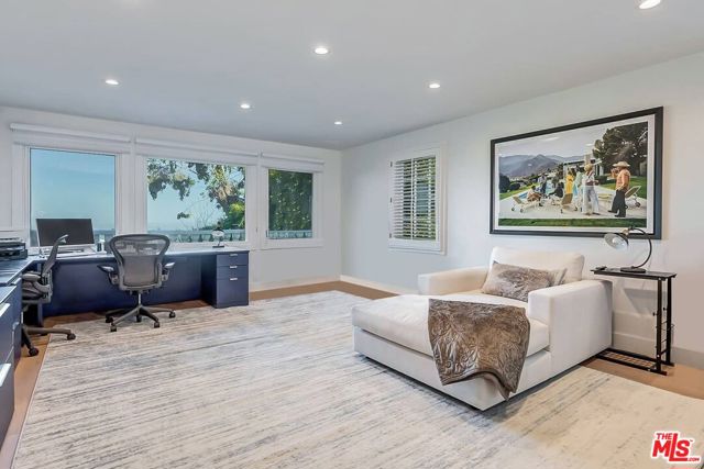 2322 Canyonback Road, Los Angeles CA: https://media.crmls.org/mediaz/1c7605f4-74e0-4fde-8c96-4a0de831a515.jpg