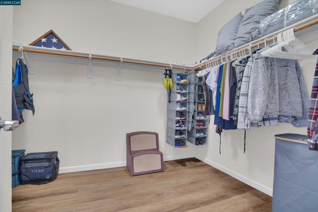 8275 Brookhaven Cir, Discovery Bay CA: https://media.crmls.org/mediaz/1c764c7b-a0aa-4d8a-ae12-006e350c688f.jpg