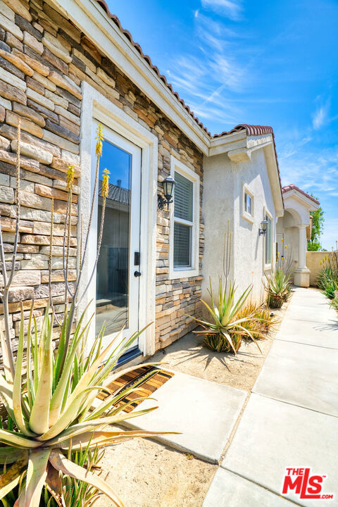 49706 Wayne Street, Indio CA: https://media.crmls.org/mediaz/1c769fc9-1a21-4d5b-89e8-5df3760877de.jpg