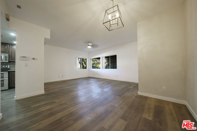 730 W 4th Street, Long Beach CA: https://media.crmls.org/mediaz/1c771138-abcc-4e50-9eb9-ddc5f44ec394.jpg