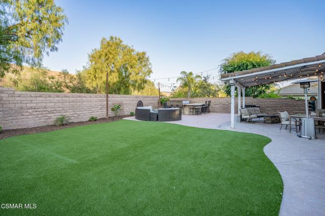 4260 Crabapple Court, Moorpark CA: https://media.crmls.org/mediaz/1c771e5d-a46d-436f-be48-5e16b82601e1.jpg