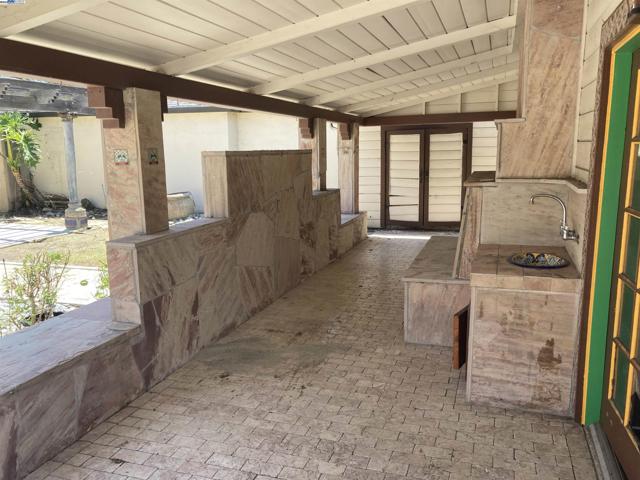 22007 Orange Ave, Castro Valley CA: https://media.crmls.org/mediaz/1c777506-154b-4f56-b081-db53c561f3cc.jpg