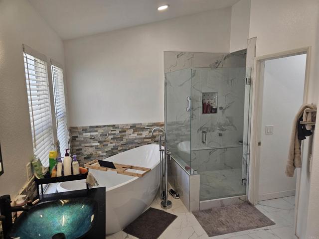 43075 Corte Fresca, Temecula CA: https://media.crmls.org/mediaz/1c778d4f-12d0-4eb7-9343-bf79c45c8488.jpg