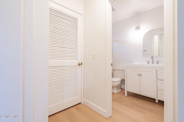 1165 Fitzgerald Road, Simi Valley CA: https://media.crmls.org/mediaz/1c7964cf-efe0-4ab4-99eb-fb51220c4622.jpg