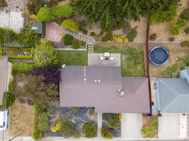 1203 Linda Mar Boulevard, Pacifica CA: https://media.crmls.org/mediaz/1c7a1cda-f28f-4c69-bdf3-09eac0e2a45e.jpg