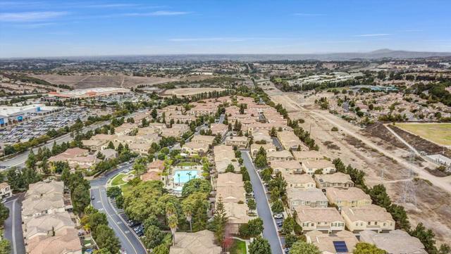 Detail Gallery Image 36 of 44 For 1384 Caminito Veranza #1,  Chula Vista,  CA 91915 - 3 Beds | 2/1 Baths