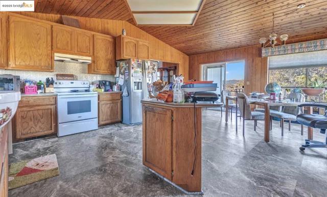 3120 E Vichy Ave., Napa CA: https://media.crmls.org/mediaz/1c7baf8b-2a84-44db-afbc-abfd0da4e60b.jpg
