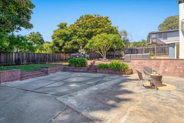 806 Clubhouse Drive, Aptos CA: https://media.crmls.org/mediaz/1c7bdae0-3a3f-438d-b402-cc8306959f97.jpg