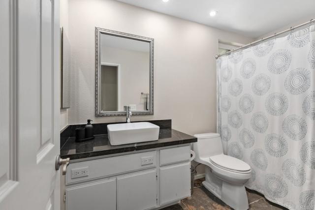 Detail Gallery Image 27 of 37 For 11171 Alejo Pl, San Diego,  CA 92124 - 5 Beds | 3 Baths