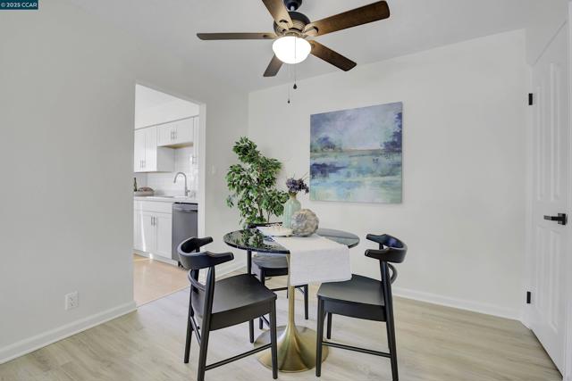 1356 Del Rio Cir, Concord CA: https://media.crmls.org/mediaz/1c7bec26-3ca1-46bb-9aff-2249e0b4d0d8.jpg
