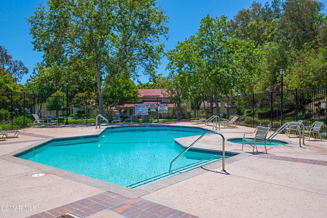 6848 Poppyview Drive, Oak Park CA: https://media.crmls.org/mediaz/1c7c4749-5c57-4c8c-9615-9edabbe790ac.jpg