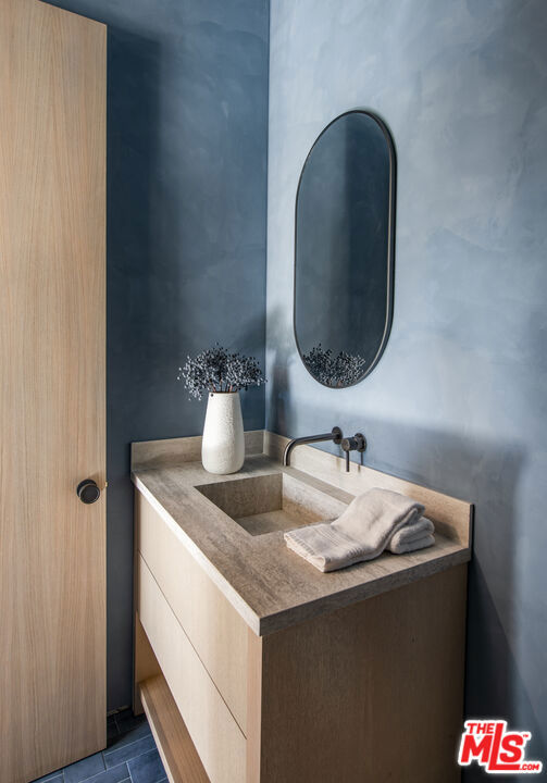 4112 Shadyglade Avenue, Studio City CA: https://media.crmls.org/mediaz/1c7ccbf1-f19b-4714-ad4b-eab38f828c5d.jpg