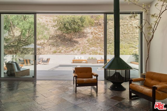 8137 Amor Road, Los Angeles CA: https://media.crmls.org/mediaz/1c7e6ce5-abb6-4acb-8603-ffb01c608f0d.jpg