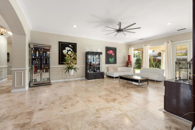 6 Voltaire Court, Rancho Mirage CA: https://media.crmls.org/mediaz/1c7ed5a1-5972-4e8e-ba19-6e3fab89a244.jpg