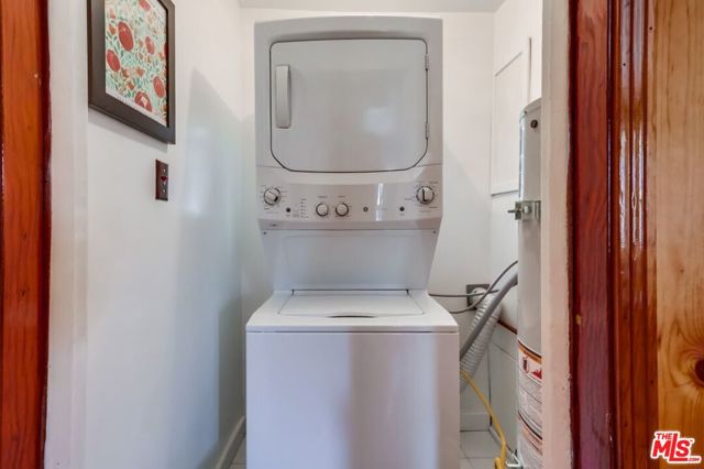 1105 E Claremont Street, Pasadena CA: https://media.crmls.org/mediaz/1c7f1709-2dbe-452a-9f39-5fe9dd6ab48b.jpg