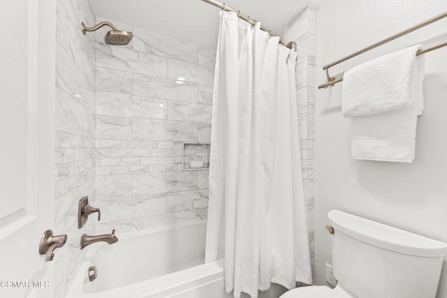 2445 Ranchgrove Drive, Westlake Village CA: https://media.crmls.org/mediaz/1c7f7979-5a00-438d-a51c-a92ff34c6565.jpg