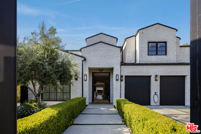 11753 Wetherby Lane, Los Angeles CA: https://media.crmls.org/mediaz/1c80259a-02cf-4b5f-9e3c-31f7f2413296.jpg
