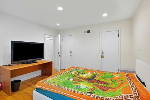 223 San Carlos Avenue, Redwood City CA: https://media.crmls.org/mediaz/1c8038b2-3239-4418-bae6-9909cec5d119.jpg