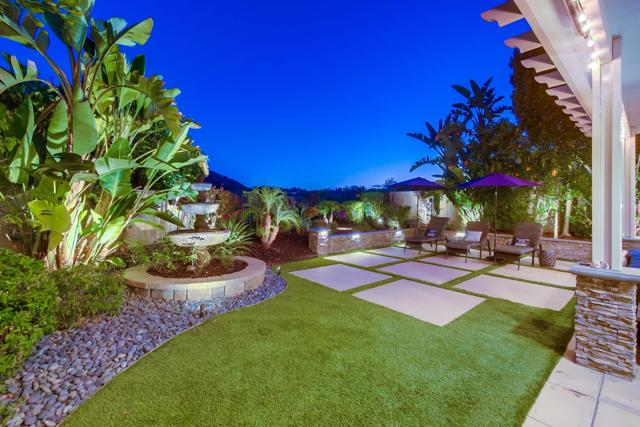 375 Camino Bailen, Escondido CA: https://media.crmls.org/mediaz/1c80f74f-895b-4a68-91c3-75d5030eb781.jpg