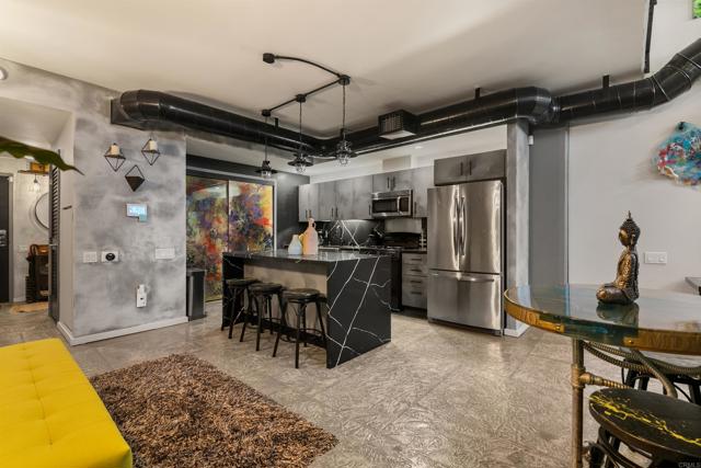 350 11Th Avenue, San Diego CA: https://media.crmls.org/mediaz/1c80fdf2-56d3-4049-b1d6-afd4cf9ff162.jpg